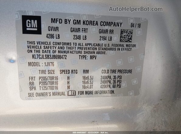 KL7CJLSB3JB698472 2018 CHEVROLET TRAX Серебряный Вид подкапотного пространства