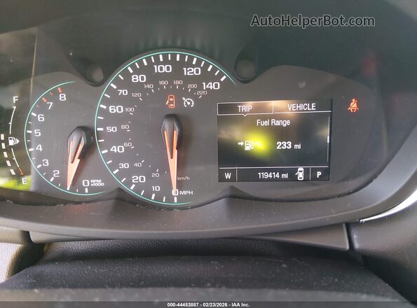 KL7CJLSB3JB698472 2018 CHEVROLET TRAX Серебряный Вид задних сидений