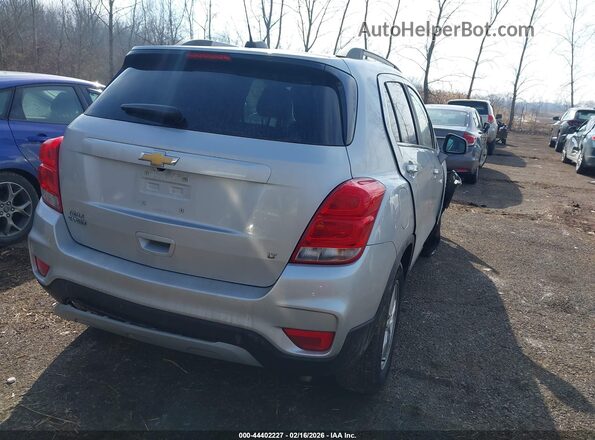 KL7CJLSB7JB532844 2018 CHEVROLET TRAX Серебряный Задняя правая четверть