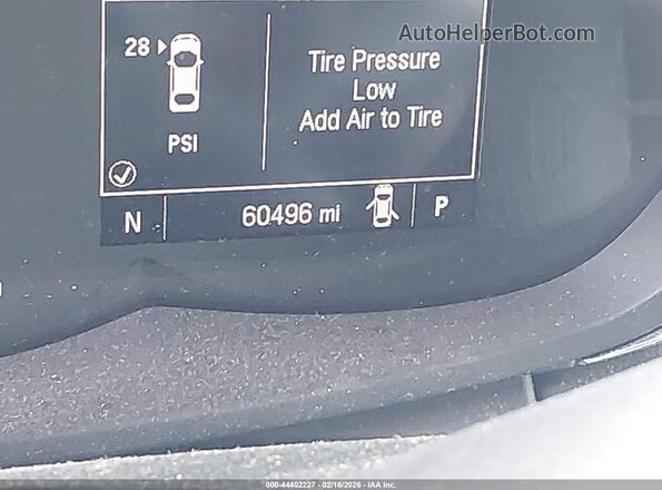 KL7CJLSB7JB532844 2018 CHEVROLET TRAX Серебряный 