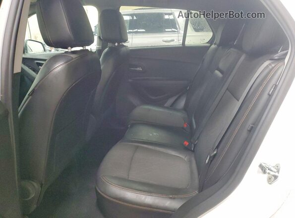 KL7CJPSB2KB895707 2019 CHEVROLET TRAX White Vista interior trasera