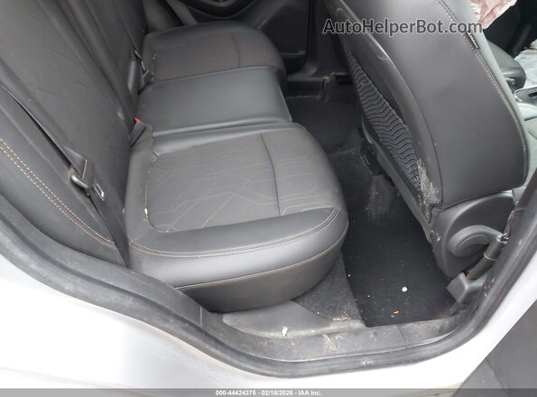 KL7CJPSB2LB007362 2020 CHEVROLET TRAX Серебряный Вид наклейки с VIN-кодом
