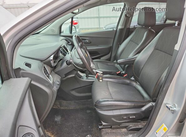 KL7CJPSB6KB763744 2019 CHEVROLET TRAX Silver Front interior view