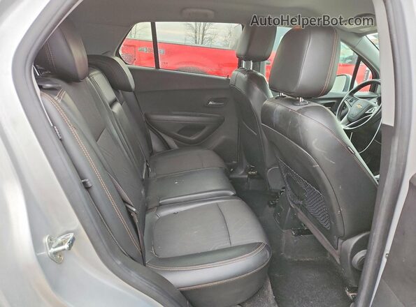 KL7CJPSB6KB763744 2019 CHEVROLET TRAX Silver Rear seats view