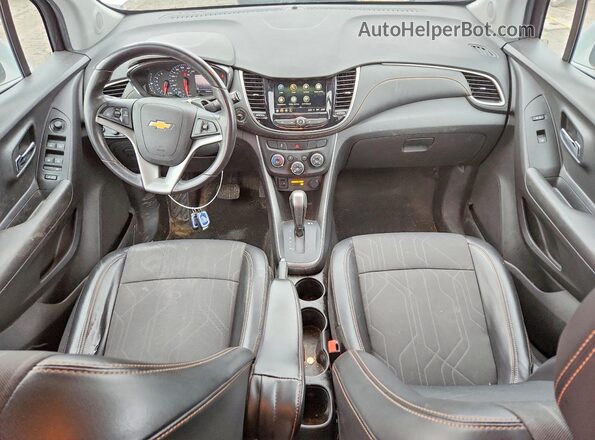 KL7CJPSB6KB763744 2019 CHEVROLET TRAX Silver Dashboard view