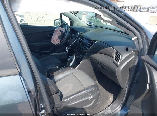 KL7CJPSBXMB342452 2021 CHEVROLET TRAX Серый Вид салона спереди