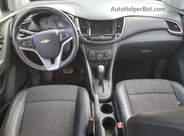 KL7CJPSM3NB525937 2022 CHEVROLET TRAX Серый Вид панели приборов