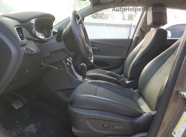 KL7CJPSM3NB525937 2022 CHEVROLET TRAX Серый Вид салона спереди