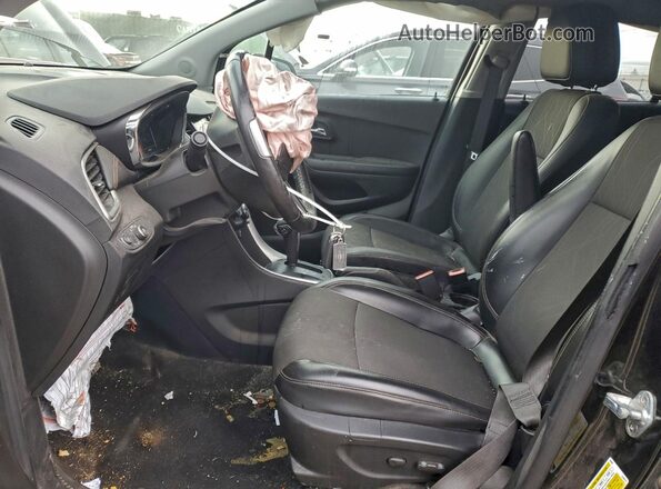 KL7CJPSM3NB565497 2022 CHEVROLET TRAX Черный Вид салона спереди