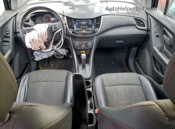KL7CJPSM3NB565497 2022 CHEVROLET TRAX Черный Вид панели приборов