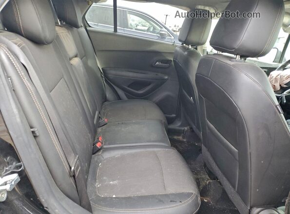 KL7CJPSM3NB565497 2022 CHEVROLET TRAX Черный Вид задних сидений