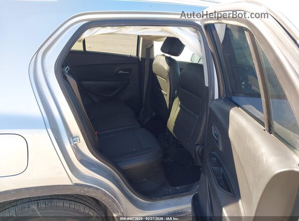 KL7CJPSM4NB518608 2022 CHEVROLET TRAX Серебряный Вид наклейки с VIN-кодом
