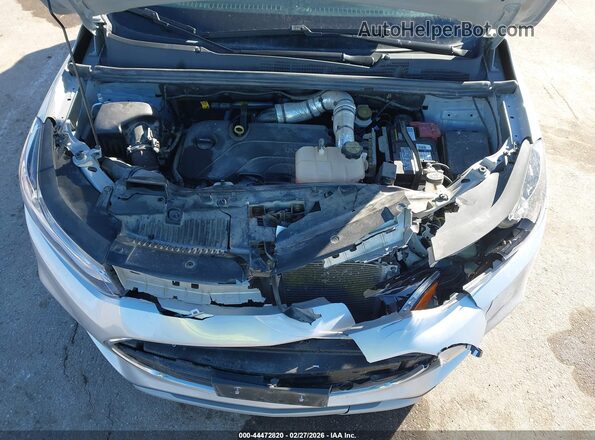 KL7CJPSM4NB518608 2022 CHEVROLET TRAX Серебряный Вид сзади