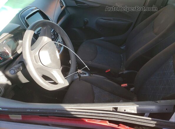 KL8CB6SA5NC033445 2022 CHEVROLET SPARK Red Widok wnętrza z przodu