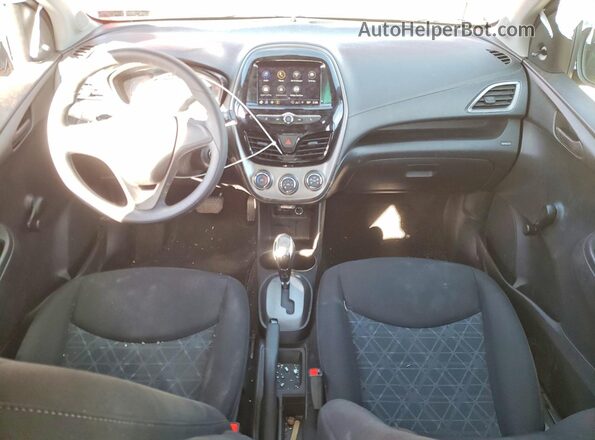 KL8CB6SA5NC033445 2022 CHEVROLET SPARK Red Widok deski rozdzielczej