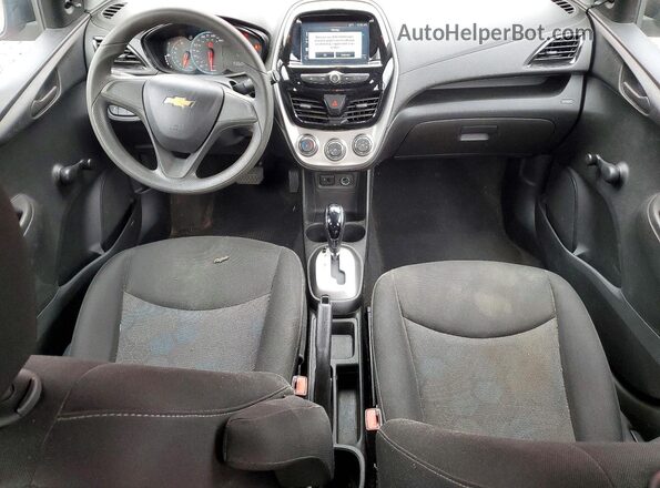 KL8CB6SA6HC728960 2017 CHEVROLET SPARK Красный Вид панели приборов