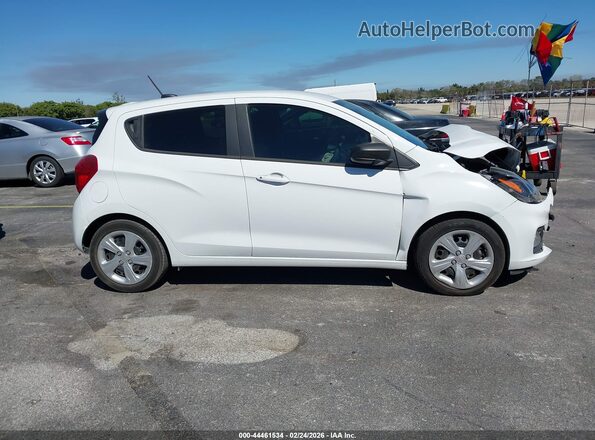 KL8CB6SAXNC015085 2022 CHEVROLET SPARK Белый Вид задней части салона