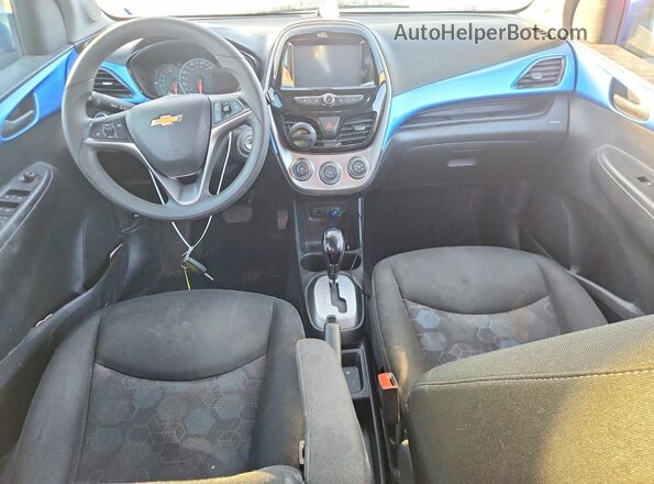 KL8CD6SA5HC759739 2017 CHEVROLET SPARK Синий Вид панели приборов