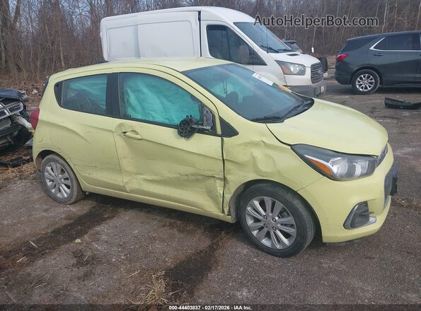 KL8CD6SA9JC424831 2018 CHEVROLET SPARK Желтый Вид задней части салона