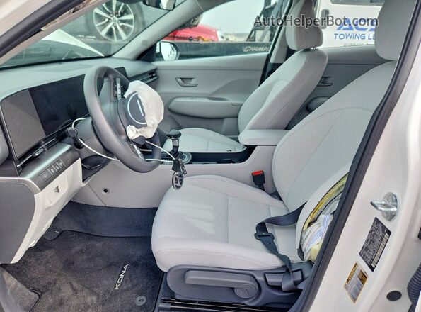 KM8HA3AB6TU371643 2026 HYUNDAI KONA Белый Вид салона спереди