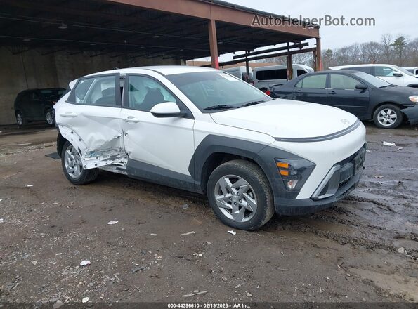 KM8HACAB3RU102637 2024 HYUNDAI KONA Белый Передняя правая четверть