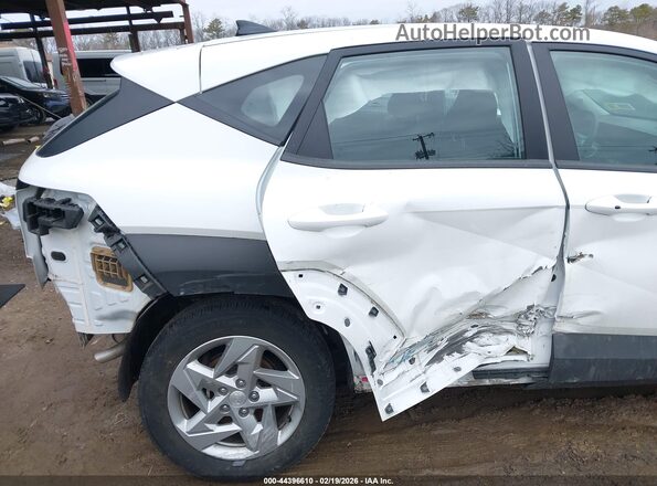 KM8HACAB3RU102637 2024 HYUNDAI KONA Белый Вид спереди