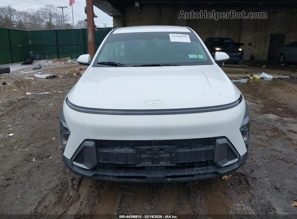 KM8HACAB3RU102637 2024 HYUNDAI KONA Белый Вид задней части салона