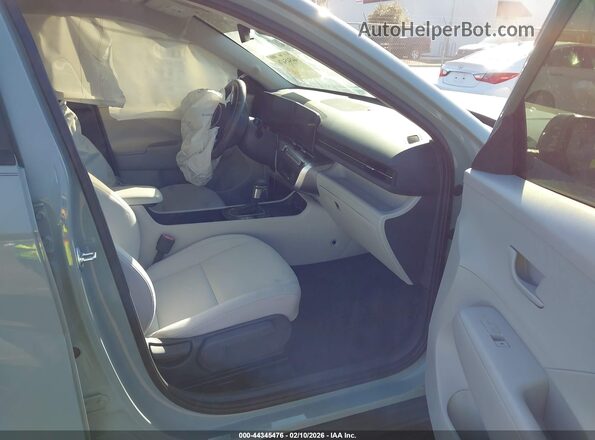 KM8HB3AB8SU267599 2025 HYUNDAI KONA Зеленый Вид салона спереди
