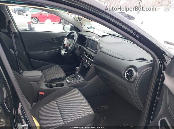 KM8K2CAA1LU577169 2020 HYUNDAI KONA Черный Вид салона спереди