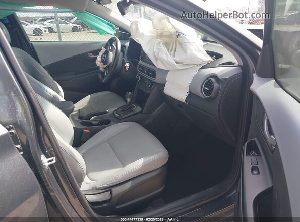 KM8K33A51LU492221 2020 HYUNDAI KONA Серый Вид салона спереди