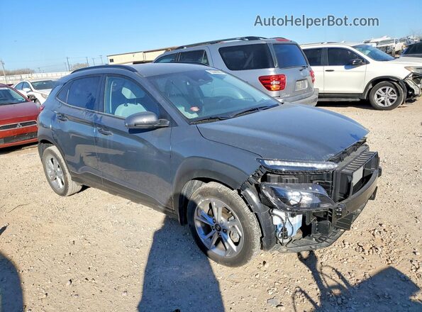 KM8K6CAB2PU030575 2023 HYUNDAI KONA Серый Передняя правая четверть