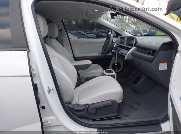 KM8KNDAF0NU083364 2022 HYUNDAI IONIQ 5 Белый Вид салона спереди