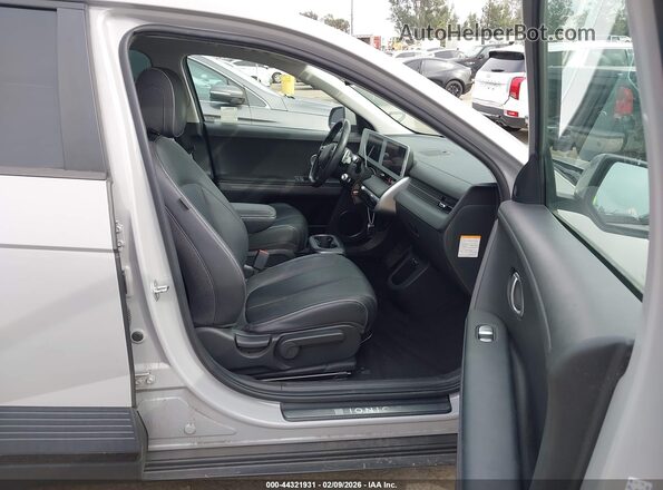 KM8KNDAF2PU206262 2023 HYUNDAI IONIQ 5 Gray Widok wnętrza z przodu
