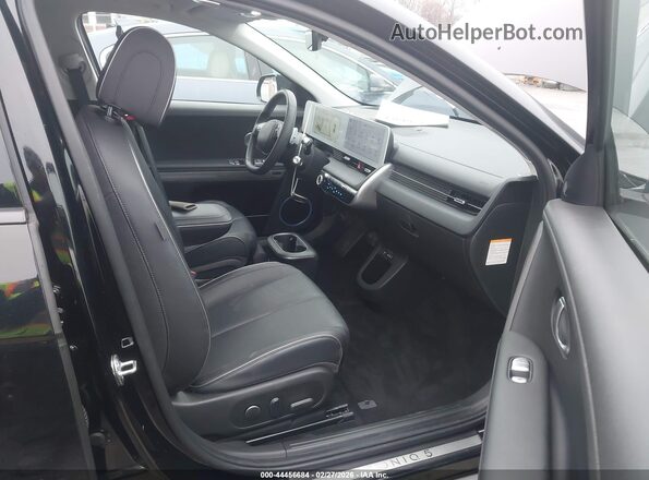 KM8KR4AE6PU200833 2023 HYUNDAI IONIQ 5 Черный Вид салона спереди