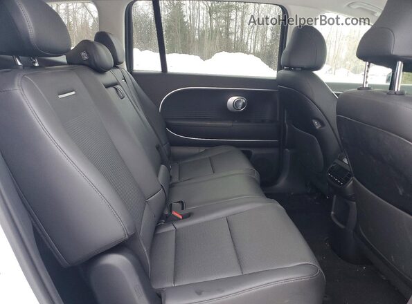 KM8MUFS33TA013139 2026 HYUNDAI IONIQ Белый Вид задней части салона