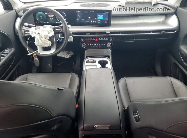 KM8MUFS33TA013139 2026 HYUNDAI IONIQ Белый Вид панели приборов