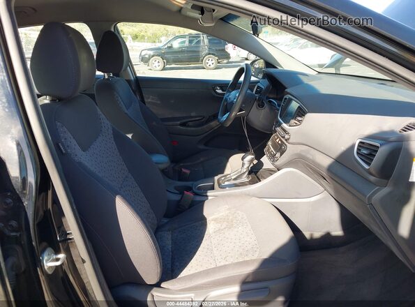 KMHC65LC1KU179400 2019 HYUNDAI IONIQ HYBRID Черный Вид салона спереди