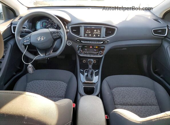 KMHC65LC4HU042153 2017 HYUNDAI IONIQ White Widok deski rozdzielczej