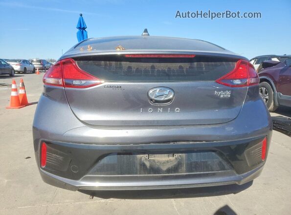 KMHC65LC7JU065447 2018 HYUNDAI IONIQ Silver Widok z tyłu