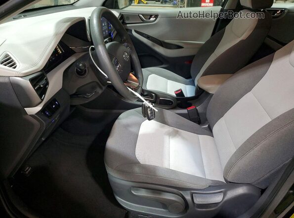 KMHC65LC7LU241769 2020 HYUNDAI IONIQ Black Вид салону спереду