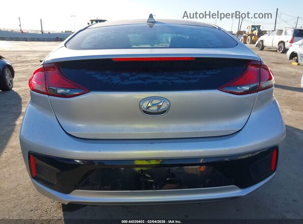 KMHC65LC9JU065305 2018 HYUNDAI IONIQ HYBRID Серебряный 