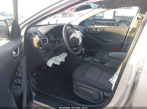 KMHC65LCXKU113914 2019 HYUNDAI IONIQ HYBRID Серый Вид салона спереди