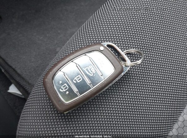 KMHC65LCXKU134374 2019 HYUNDAI IONIQ HYBRID Синий Вид панели приборов