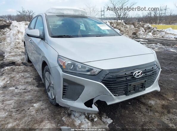 KMHC65LCXKU149568 2019 HYUNDAI IONIQ HYBRID Серебряный Вид спереди