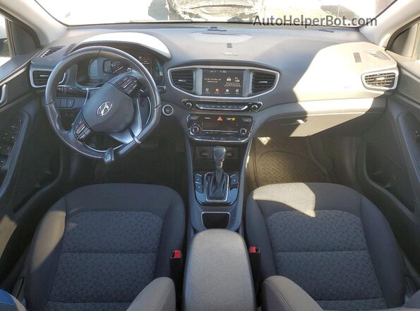 KMHC65LD7KU105620 2019 HYUNDAI IONIQ Белый Вид панели приборов