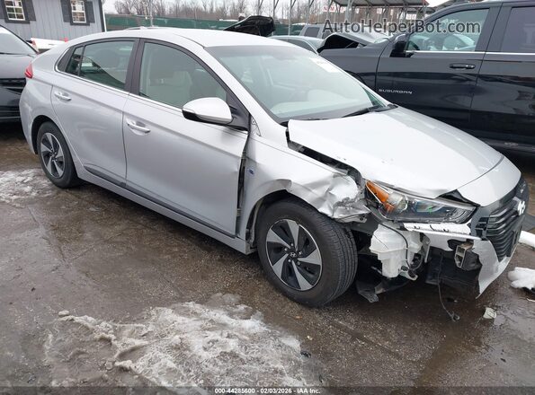 KMHC75LC4HU047902 2017 HYUNDAI IONIQ HYBRID Белый Передняя правая четверть