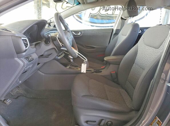KMHC75LC5JU091185 2018 HYUNDAI IONIQ Угольный Вид салона спереди