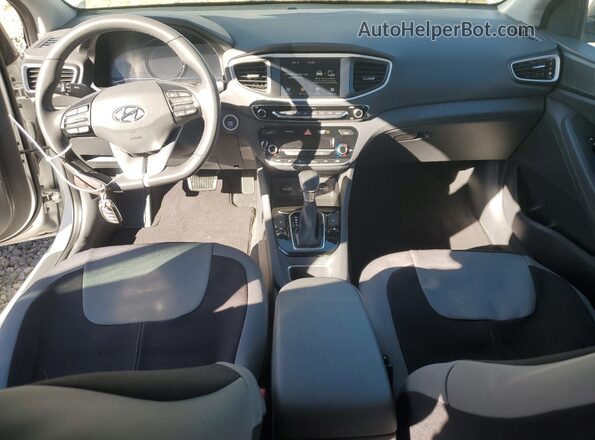 KMHC75LCXHU057706 2017 HYUNDAI IONIQ Серебряный Вид панели приборов