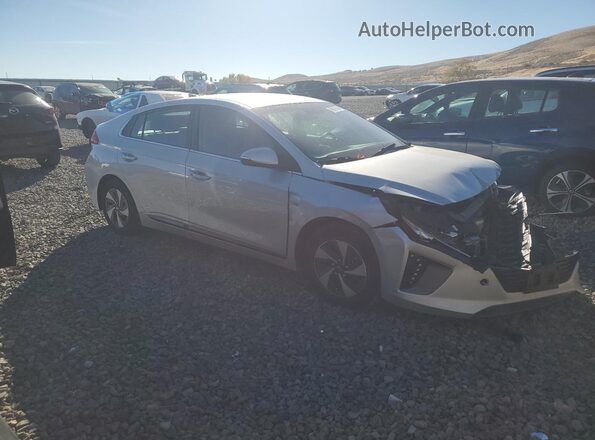KMHC75LCXHU057706 2017 HYUNDAI IONIQ Серебряный Передняя правая четверть