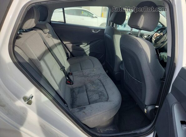 KMHC75LD0MU248229 2021 HYUNDAI IONIQ White Widok tylnych siedzeń